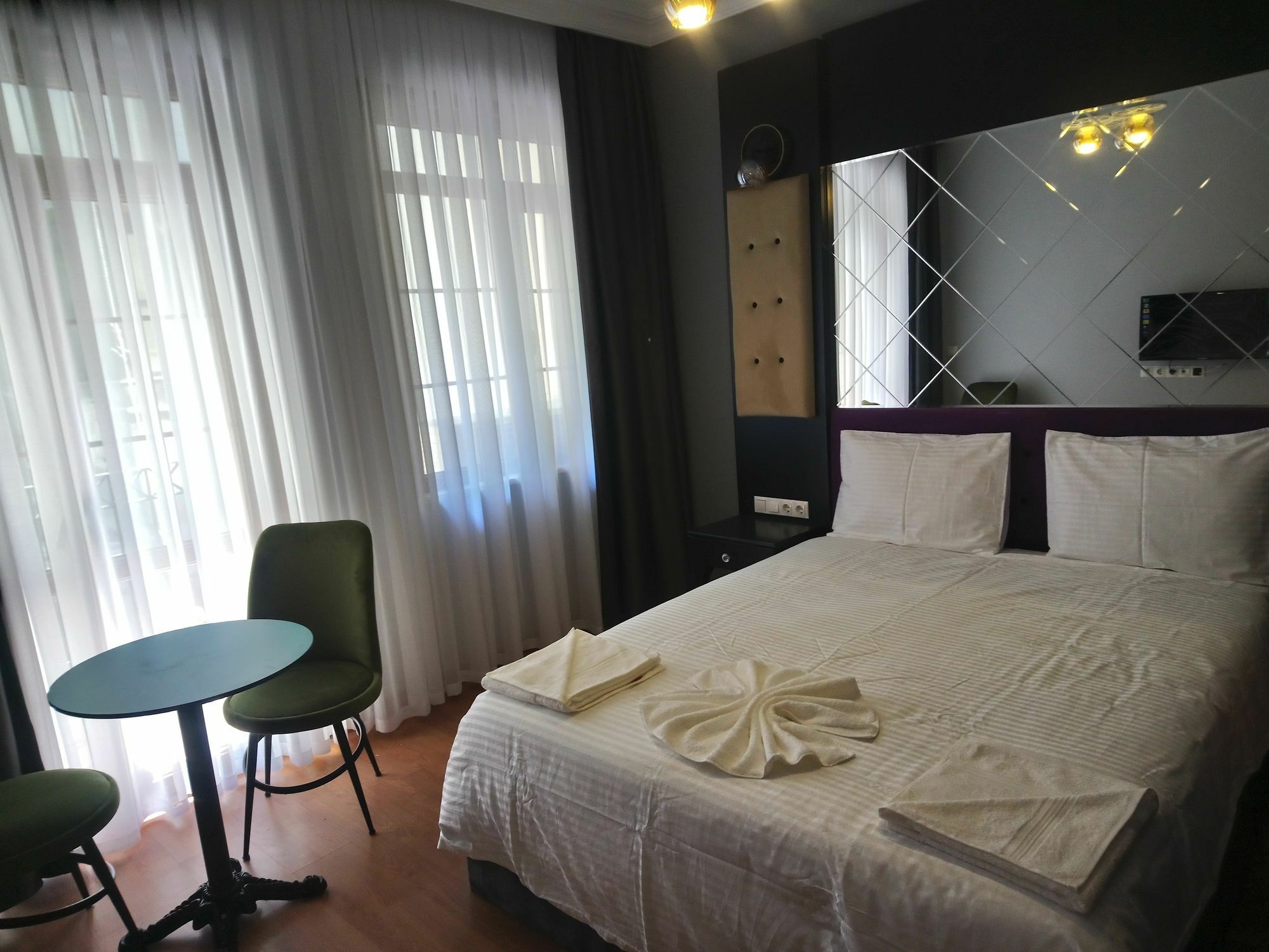Royal Garden Suite And Hotel Istanbul Eksteriør billede
